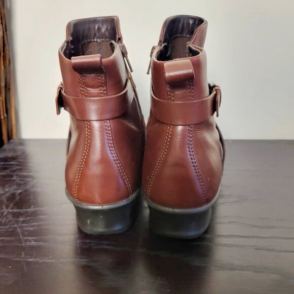 Ecco brown leather cross buckle wedge ankle boots. Size 41 (U.S. size 10-10.5) - Picture 2 of 5